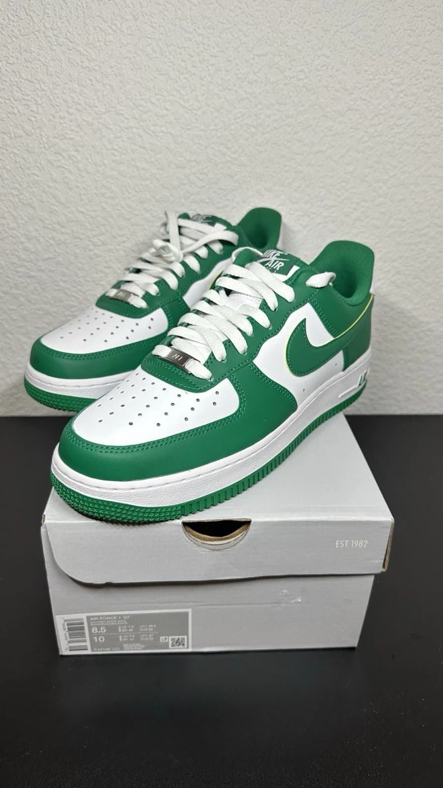 Nike Air Force 1 ’07 White Malachite Grün Gr. 42 Sneaker FJ4146-122 Neu